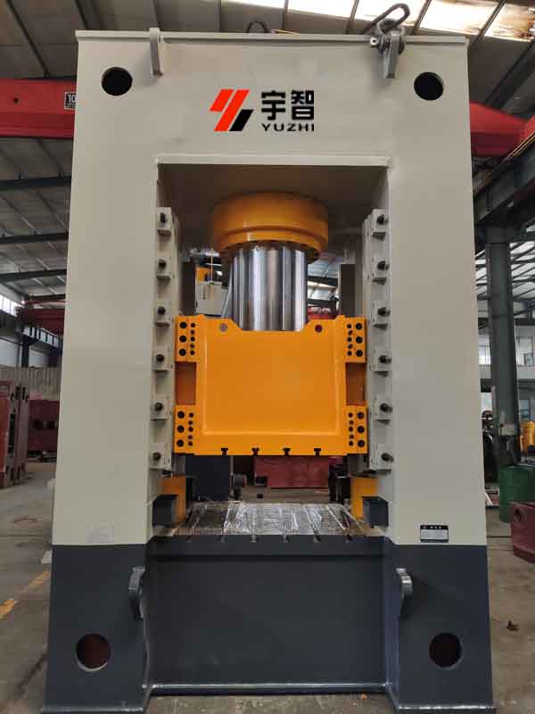 800噸框架式液壓機(jī)實(shí)物圖