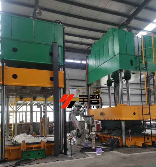 汽車內(nèi)飾件成形液壓機(jī)客戶現(xiàn)場(chǎng)圖